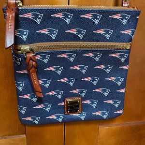 Dooney & Bourke New England Patriots Crossbody Bag
